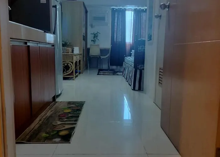 17th Floor Tower B Haven With Netflix, Ac And Free Wifi